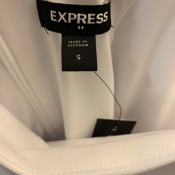 White Express short Romper. Zip up in back. Tie waist. - Picture 5 of 5